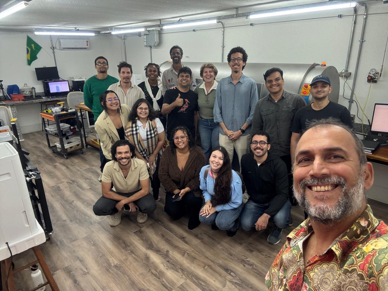 Pesquisadores do Serviço Geológico do Brasil visitam o LAM+